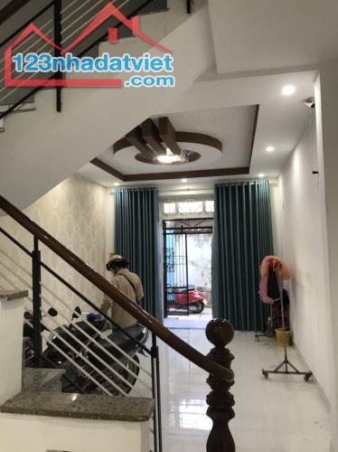 ♣ Nhà Kiệt rộng gần đường Nguyễn Du 50m2 4 tầng, 6 Phòng cho thuê, 3.x tỷ