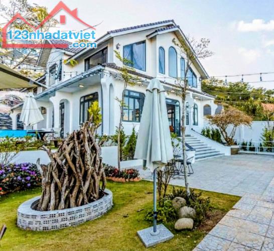 Cần bán gấp Villa 1.484m2 mặt tiền đường Ankroet, Phường 7, Tp.Đà Lạt.giá 30 tỷ TL