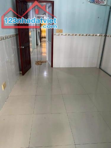 Nhà GIẢM CHÀO - Tân Phú - ĐH Công Thương - 2Tầng BTCT - 70 m2 - chỉ 6.x Tỷ - 2