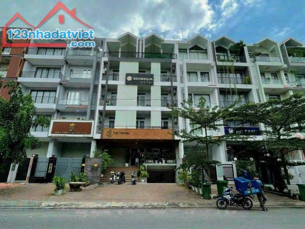 Bán gấp nhà 2MT Chu Văn An, Bình Thạnh 105m2, giá chỉ 21.9 tỷ