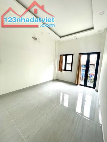 Bán nhà xinh Nguyễn Văn Nghi, Gò Vấp, Gần 50m2 , chỉ có 3.X TỶ