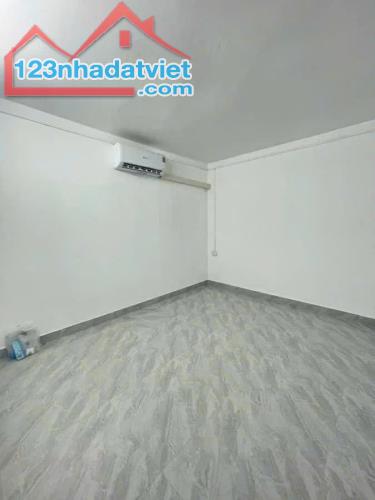 BÁN CĂN TT NGHĨA TÂN - OTO ĐỖ CHÂN CẦU THANG - DT 25/65M, TẦNG 5, GIÁ 2.6 TỶ. - 5