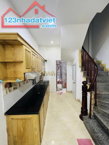 🏠 Bán nhà thổ cư ngõ ô tô, Siêu phẩm nhà yên tĩnh, Vị trí đẹp, nhà dân xây, 2 thoáng trướ - 3