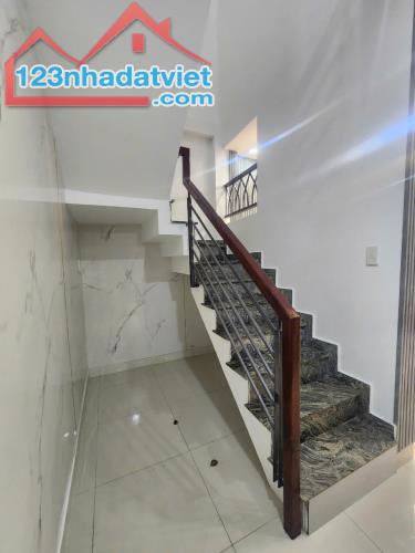 Nhà 3.57*15m/nở hậu Nguyễn Thị Tần P1Q8 - 3