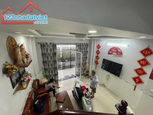 HẺM XE HƠI THÔNG NAM HOÀ - 71m2 - 2 TẦNG, 4PN