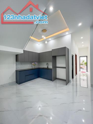 NHÀ TRỆT LẦU KDC PHÚ AN - CÓ SÂN VƯỜNG - NGANG 4,5 DÀI 20 - 2