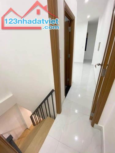 ♣ 1.74 tỷ cách Mặt tiền Trần Cao Vân 50m, thông thoáng, đi bộ ra Biển 2  tầng đẹp ở ngay - 1