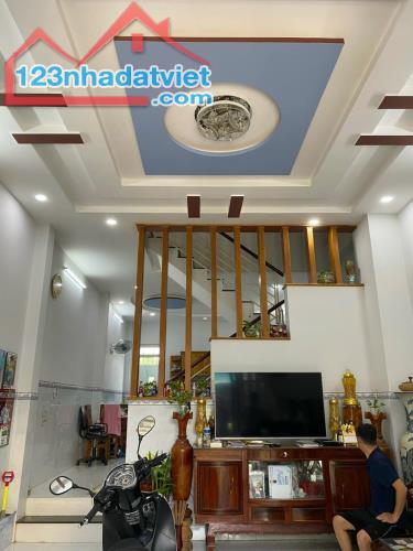 BÁN NHÀ CHÍNH CHỦ 109M2 PHƯỚC KIỂN NHÀ BÈ – NHỈNH 6 TỶ THƯƠNG LƯỢNG.