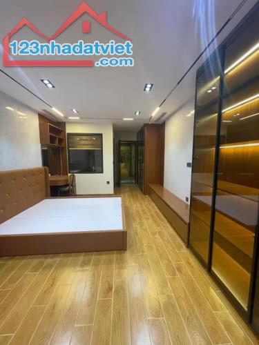 Bán Nhà Nguyễn Văn Cừ, 40m2, 7 Tầng, Gara, Thang Máy, Ngõ Thông, Cách MP 30m - 11.99 Tỷ - 3