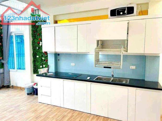 BÁN GẤP NHÀ HOÀNG HOA THÁM TT BA ĐÌNH GIÁP DANH TÂY HỒ MỚI ĐẸP THANG MÁY 32M X 6 TẦNG MT 4