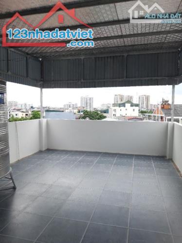 Bán nhà 5 tầng, 35m2, Đức Giang, Long Biên, Ngõ Ô TÔ THÔNG, giá nhỉnh 4 tỷ - 3