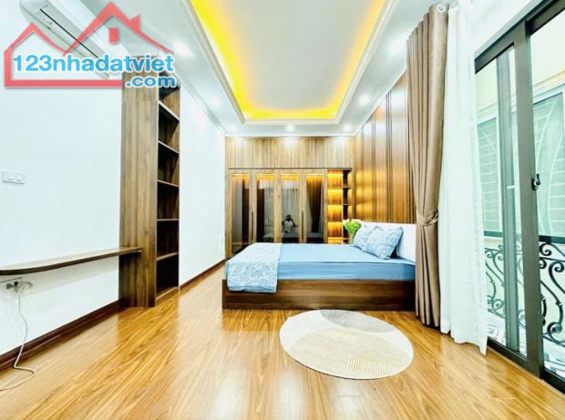 Bán Nhà Cầu Giấy, 3 Mặt Thoáng, Ngõ Rộng, 58m2, 4 Tầng, MT lớn. Hơn 9 Tỷ. 0325026845 - 2