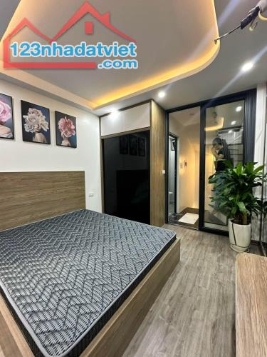 Chốt ngay! Bán nhà Nguyễn Công Trứ, 22m2, 6 tầng mới đẹp, mặt tiền 3.3m, 5.3 tỉ, ngõ