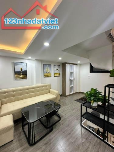 Chốt ngay! Bán nhà Nguyễn Công Trứ, 22m2, 6 tầng mới đẹp, mặt tiền 3.3m, 5.3 tỉ, ngõ - 1