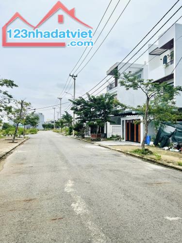 Đất nền ven Đà Nẵng, diện tích đa dạng 90 - 150m2, đường quy hoạch 13,5m, giá chỉ 15 triệu - 1