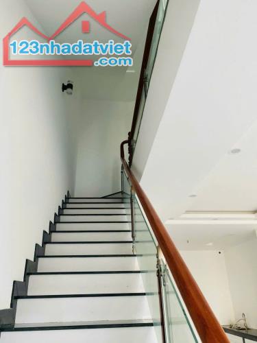 Bán Nhà 1 Trệt 2 Lầu Mặt Tiền đường Lý Văn Sâm thuộc KDC Long Châu gần trường Tam Hiệp - 2