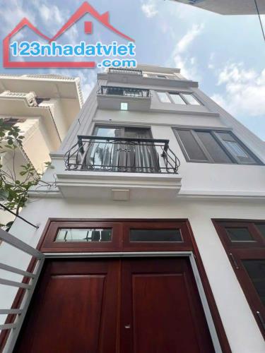 Bán nhà Gia Thụy. Gần khu cán bộ Hàng Không. Chỉ 30m ra ô tô tránh vỉa hè. Lh 0965858116. - 1