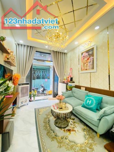 Bán nhà còn đẹp Quang Trung 24m2 hẻm 2,5m – Giá 3,94 Tỷ tl. - 1