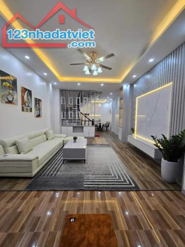 Bán nhà phố 19/5, Văn Quán (Hà Đông)5Tx40m2,5m mặt tiền,3 thoáng, lô góc,giá chưa đến 10tỷ - 2