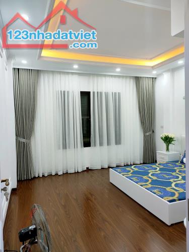 Bán Gấp Nhà MẶT PHỐ Cảm Hội, Hai Bà Trưng 35m2x4T, Kinh Doanh Đỉnh, Giá 7.7 tỷ