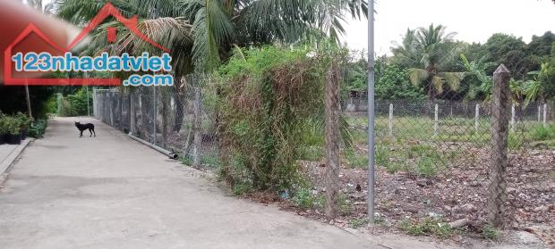 Bán Đất Diện tích: 15 x 32 Tổng 500m² (trong đó có 100m² thổ cư)
mặt đường An Sơn 32, TP - 3