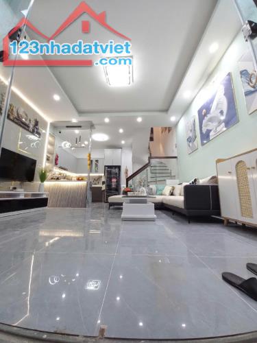 NHÀ ĐẸP NGUYỄN AN NINH, 42M2 5 TẦNG MỚI 7,5 TỶ