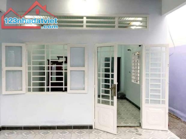 Làm ăn thua lỗ cần bán gấp căn nhà 52m2 ngay Trung Chánh, Hóc Môn, Sổ hồng, giá 690 Triệu. - 1