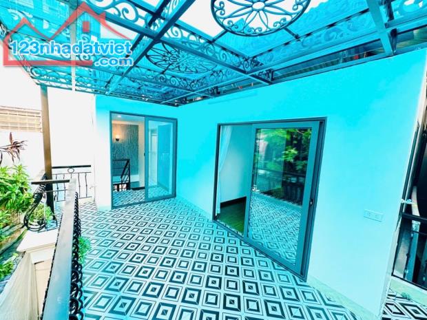 Trung tâm Cầu Giấy, 3 thoáng, An sinh tốt, Nhà đẹp lung linh, Tặng full nội thất, 52m2 - 4