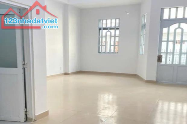 Bán nhà hẻm ba gác Trương Công Đinh, Tân Bình, 52m², 4m x 15m - Giá 6.65 tỷ TL - 3