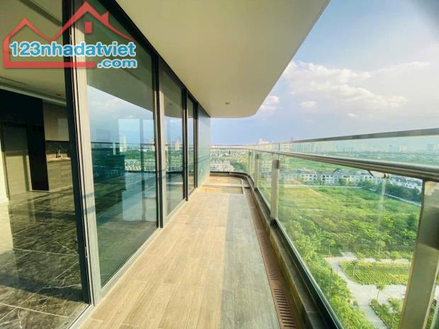 Bán căn sân vườn 4PN dt 212m2 Sunshine Golden River Ciputra view sông. Giá 23 tỷ - 4