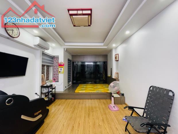 BÁN NHÀ PHỐ NGUYỄN KHOÁI, TRẦN KHÁT CHÂN, 33M2 SỔ/ 39 M2 SỬ DỤNG, GẦN TRUNG TÂM. GIÁ 6.2TỶ