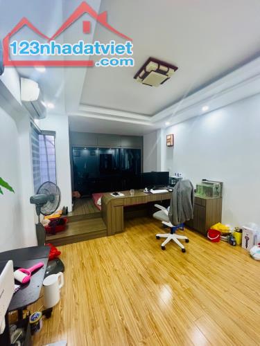 BÁN NHÀ PHỐ NGUYỄN KHOÁI, TRẦN KHÁT CHÂN, 33M2 SỔ/ 39 M2 SỬ DỤNG, GẦN TRUNG TÂM. GIÁ 6.2TỶ - 2