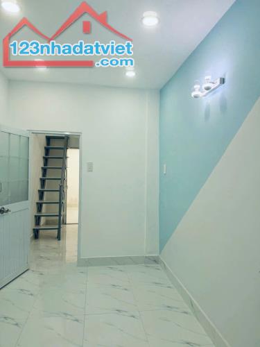 Nhà hẻm Trịnh Đình Trọng, p Hòa Thạnh,Tân Phú dt 18m2 1 lầu 3pn 2wc giá 2,28 tỷ - 4