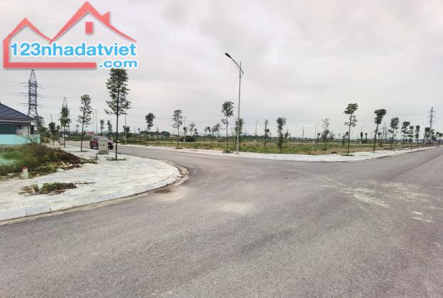 Siêu rẻ! Lô góc view chung cư TP Thanh Hóa 94,5m2 rộng 5,5m giá chỉ nhỉnh 2 tỷ - 4