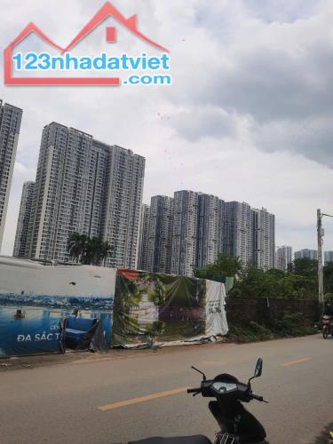 Hàng xóm với Vinsmart City Cần Bán mảnh Đất vuông đẹp giá 4,79 Tỷ