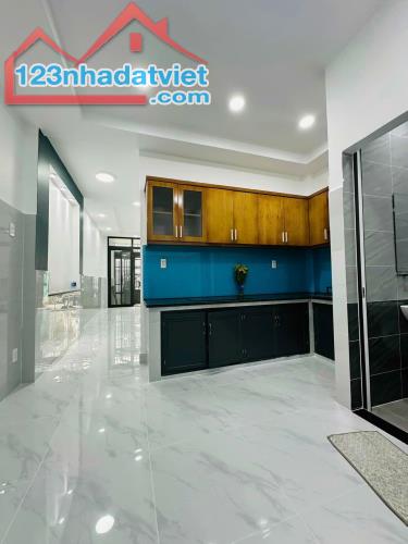 Bán nhà Lê Bình, P4 Tân Bình 44m2, HXH, 4 tầng, 4PN giá 4,25 tỷ TL - 1
