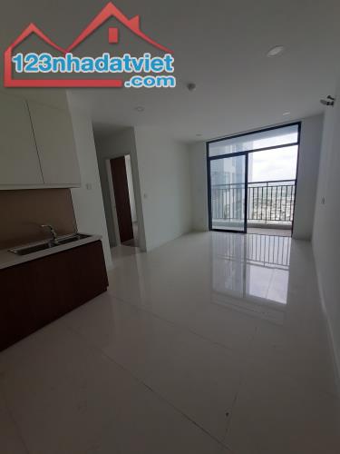 Bán căn 2PN1WC Block B diện tích 59m2, view hồ bơi giá 3.92 tỷ đã vat Central Premium Q8 - 1
