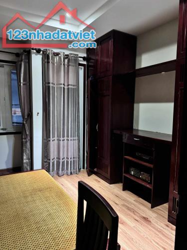 Bán nhà - (4 x 11m2)- 3 tầng - 3PN- Ô TÔ ĐẬU CỬA - GẦN BIỂN - VĨNH HÒA - NHA TRANG. 2ty850 - 4