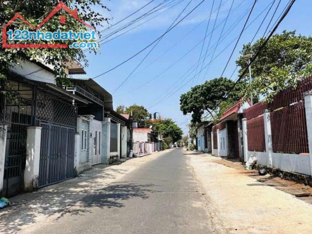 💥 💥 [ 10X50M ] NGAY SAU LƯNG TRƯỜNG ĐẠI HỌC TÂY NGUYÊN. TC 300M2. CHỈ 5 TỶ