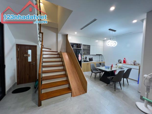 BÁN NHÀ THỊNH QUANG ĐỐNG ĐA 64M2 5T MT 5M GIÁ 12.5 TỶ, OTO ĐỖ SÁT CỔNG, NGÕ RỘNG. - 1