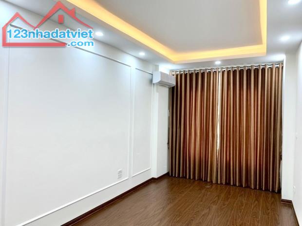 Nhà Đẹp- Giá Tốt! Nhà Mậu Lương 30/32m2 xây 5 tầng. Giá chỉ 4.9 tỷ. - 1