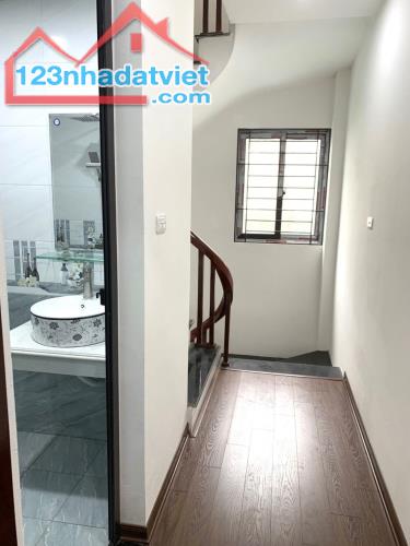 Nhà Đẹp- Giá Tốt! Nhà Mậu Lương 30/32m2 xây 5 tầng. Giá chỉ 4.9 tỷ. - 4