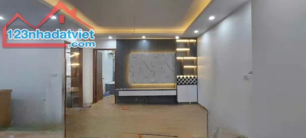 Chính chủ bán căn hộ tầng 7 tòa Tabudec Plaza 104m2, 3PN, full nội thất. LH 0378884919