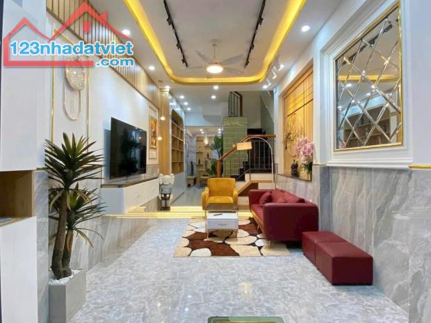 CHỦ GỬI CẦN BÁN GẤP NHÀ HẺM ÔTÔ 55m²-2tỷ440 Đ. Phó Cơ Điều, P.6, Quận 11 sổ sẵn - 2