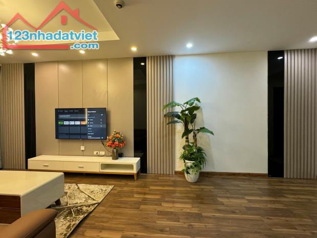 Bán căn góc chung cư khu đô thị Goldmark City 94m2, 3 ngủ, full nội thất,view triệu đô - 1