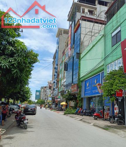 Nhà đẹp Lai Xá 68m2 - 5 tầng, vỉa hè KD, ô tô tránh, giá 14 tỷ3