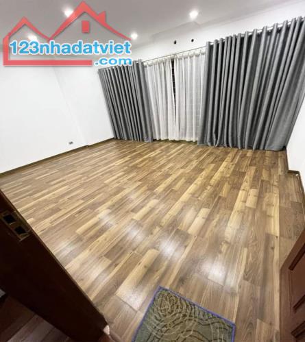 Cho thuê nhà ngõ ôtô phố Minh Khai Hai Bà Trưng 30/32m x 5 tầng giá 15tr/tháng - 1