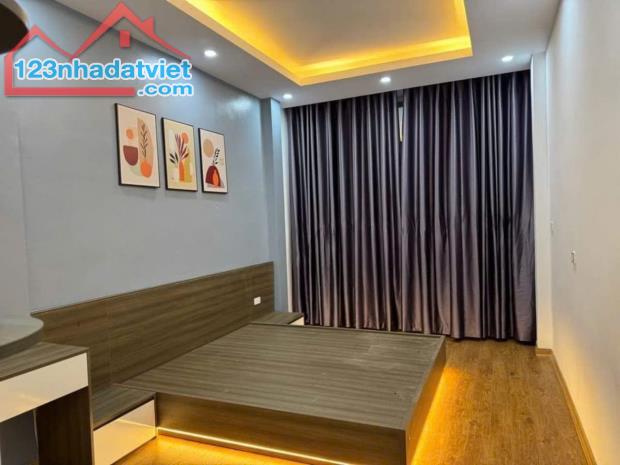 Bán nhà Cầu Diễn 35m2 5T sát ô tô , gần trường chợ , ở hoặc cho thuê giá chỉ nhỉnh 5 tỷ - 2