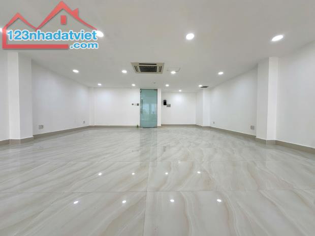 Cho thuê văn phòng 100m2 đường 46 quận 4 giáp quận 1. Giá chỉ 12$/m2 báo phí quản lý. Lh - 2