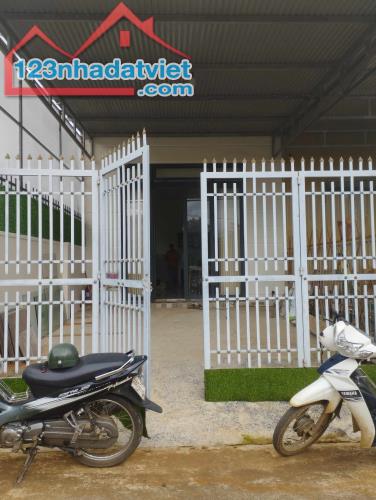 Cần bán nhanh căn nhà mới 130m2 ngay Bồng Lai Đức Trọng, đầy đủ nội thất, dọn vào ở ngay